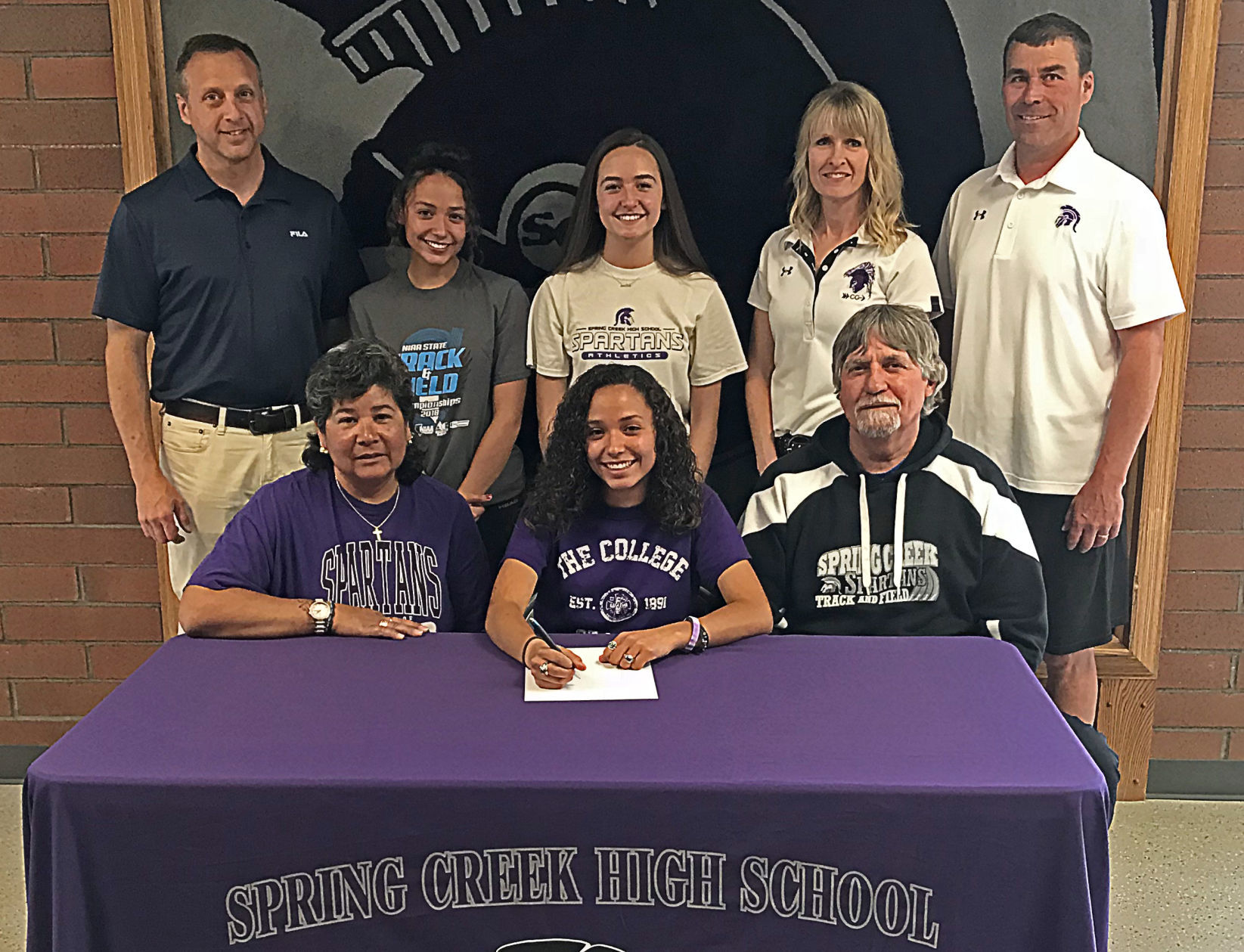 Larissa Mauer Signing